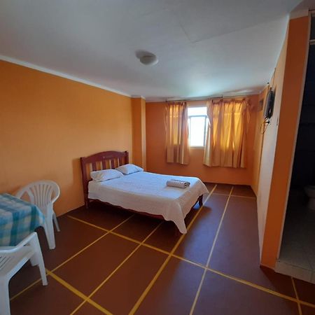 Hotel Y Restaurante Roma Іка Екстер'єр фото