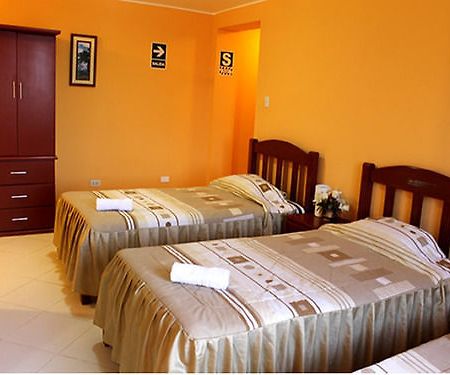 Hotel Y Restaurante Roma Іка Екстер'єр фото
