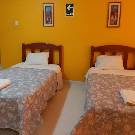 Hotel Y Restaurante Roma Іка Екстер'єр фото