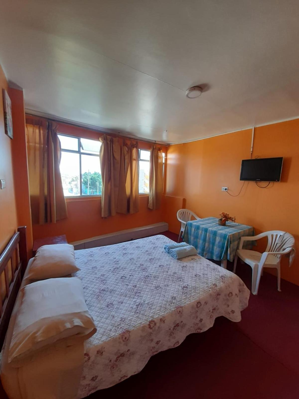 Hotel Y Restaurante Roma Іка Екстер'єр фото