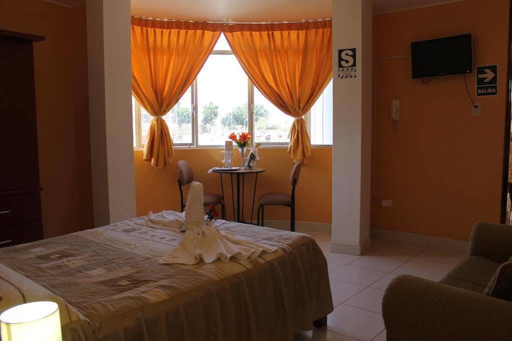 Hotel Y Restaurante Roma Іка Екстер'єр фото