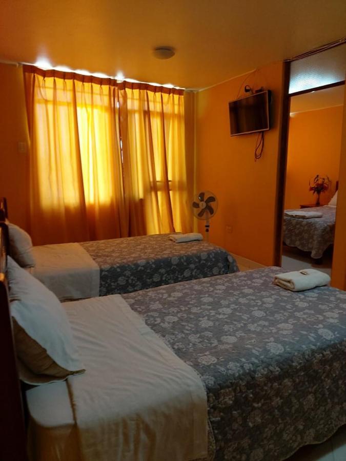 Hotel Y Restaurante Roma Іка Екстер'єр фото