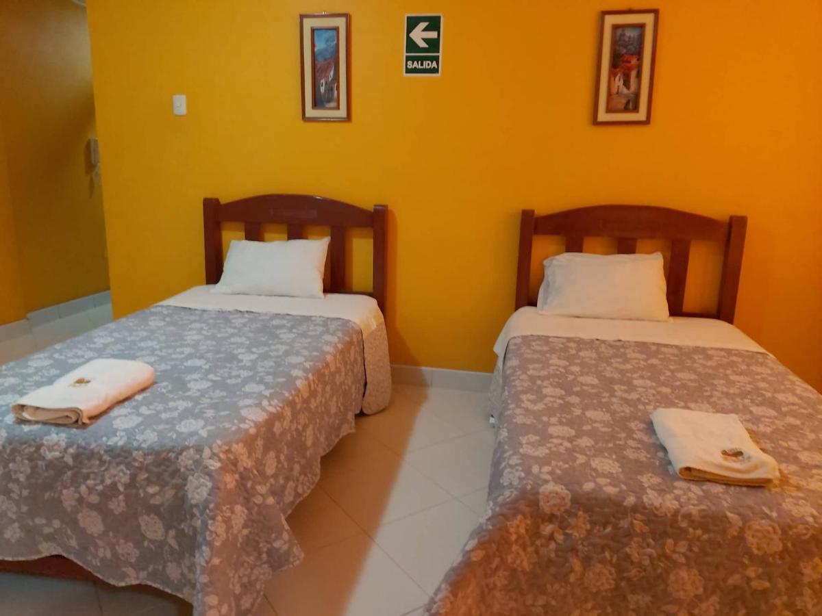 Hotel Y Restaurante Roma Іка Екстер'єр фото