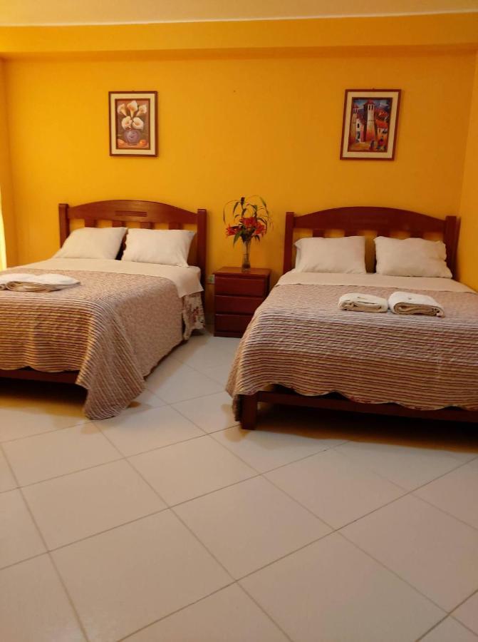 Hotel Y Restaurante Roma Іка Екстер'єр фото